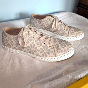 Kate Spade Vale Spade Flower Coated Canvas Sneakers in Size 10
